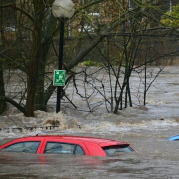 Surf City Flooding: Nor’easter Turns New Jersey Streets Into Rivers as Storm Surge Hits Homes